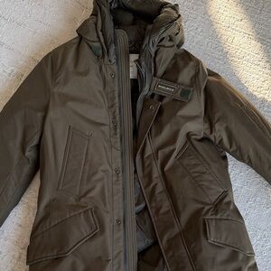 Woolrich Men's Olive Puffer Jacket